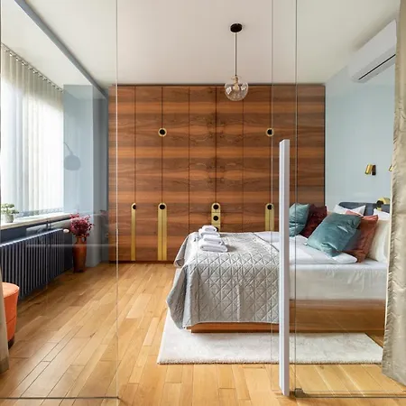 Bauhaus Luxury 2-bedroom In The Absolute Center * Budapeşte