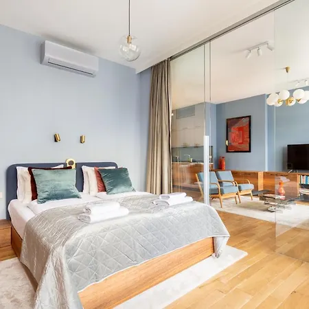 Bauhaus Luxury 2-bedroom In The Absolute Center Budapeşte