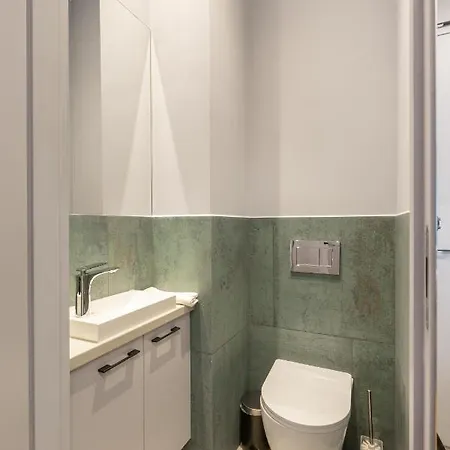 Bauhaus Luxury 2-bedroom In The Absolute Center 布达佩斯