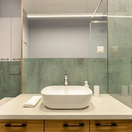 公寓 Bauhaus Luxury 2-bedroom In The Absolute Center *