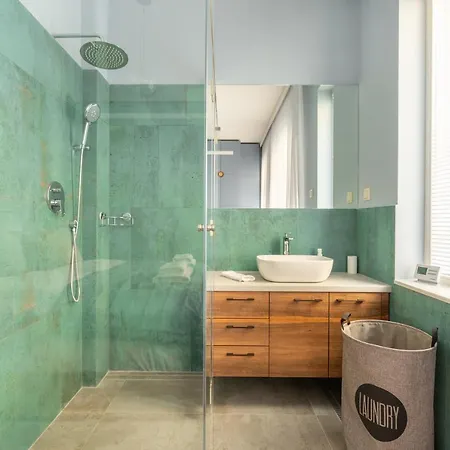 公寓 Bauhaus Luxury 2-bedroom In The Absolute Center *